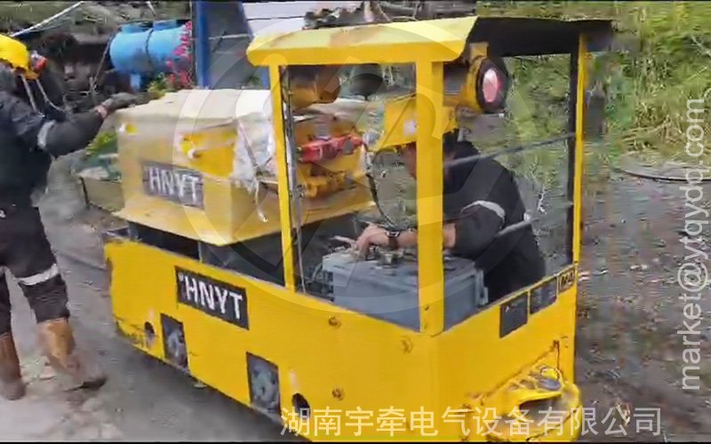2.5噸防爆蓄電池電機(jī)車現(xiàn)場(chǎng)視頻.jpg